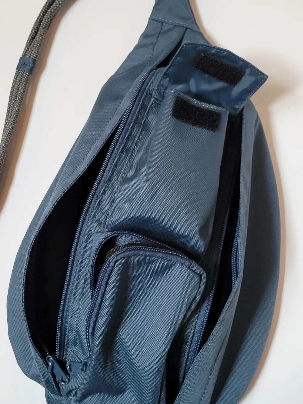 Kavu Dark Navy Rope Strap Sling Crossbody Bag